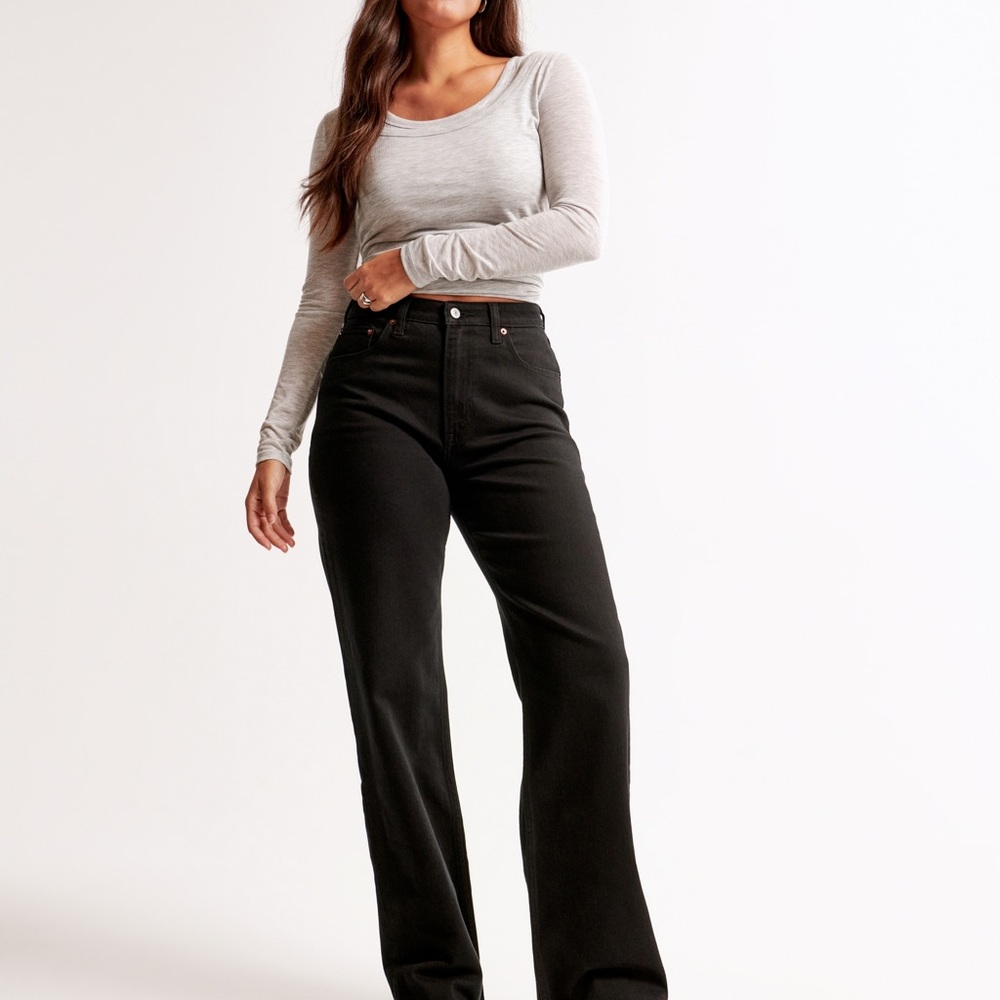 Abercrombie Curve Love 90s Straight Ultra High Rise